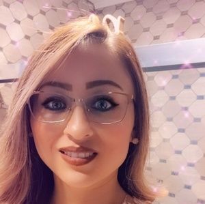 Meet your Posher, Maria